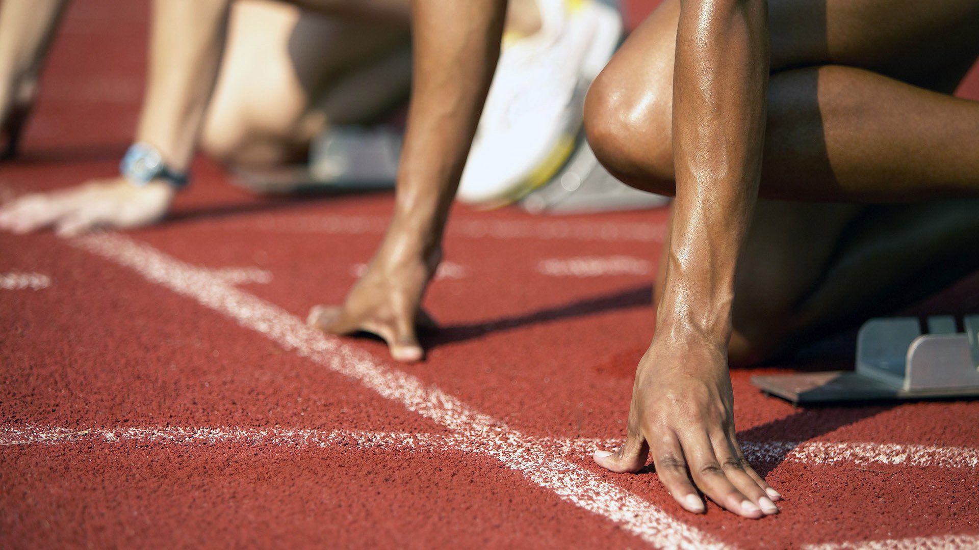 未来足球运动场将实现环保材料全覆盖，绿色发展理念深入人心，室外足球场的运营方案